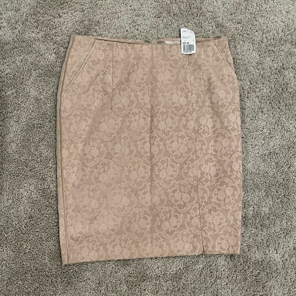 NEVER WORN forever 21 skirt